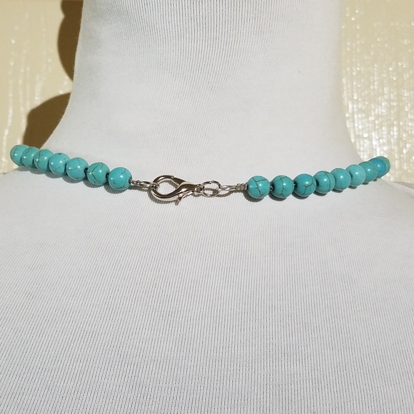 Turquoise bib necklace - Picture 3 of 8
